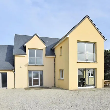 Lovely In Saint-Germain-sur-Ay